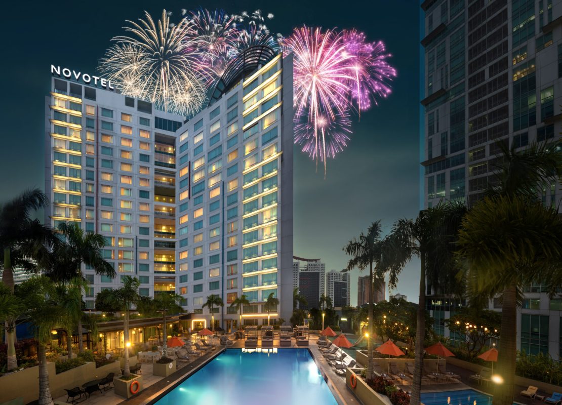 Novotel Manila Araneta City welcomes the holiday season with the merriest deals